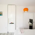 Charming With Garden Apartment Bol