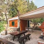 Charming With Garden Apartment