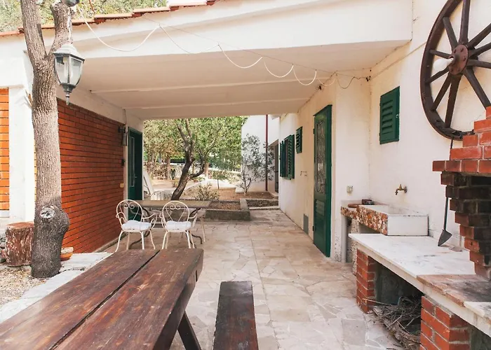 Charming With Garden Apartman *