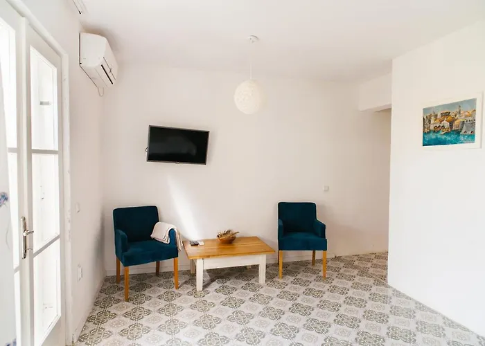 Charming With Garden *